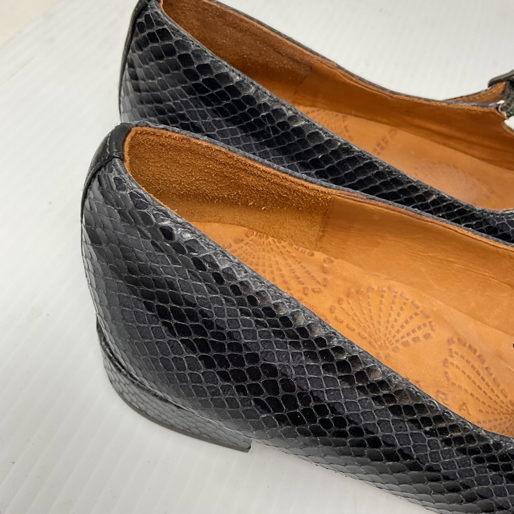 Chie Mihara Grey Black Snakeskin Mary Jane Flats Sz43 - Picture 3 of 9